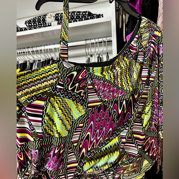 NWT Sexy, Vibrant & Fun Dress 👗 Lightweight Dress - Size 16 / XL 💜🩷💚💛🩵 - Picture 3 of 9